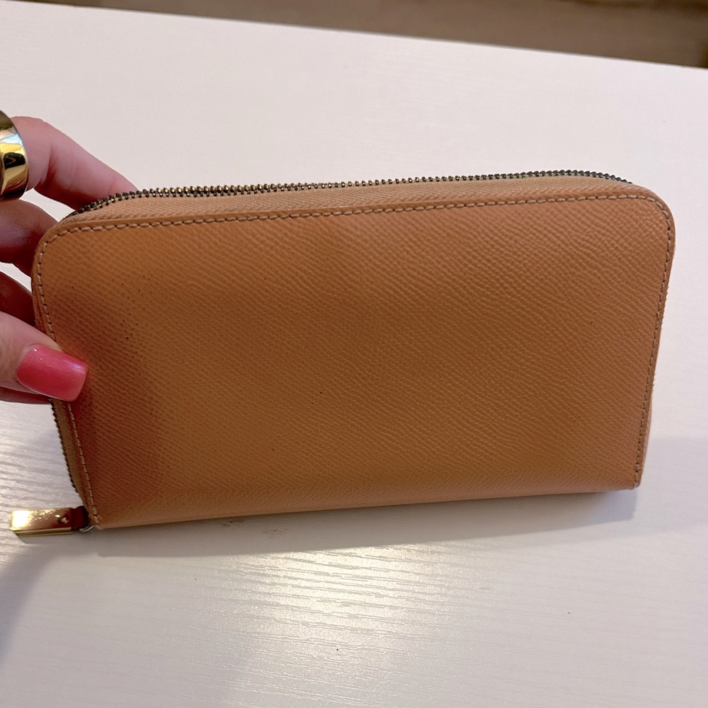 AUTH BURBERRY Long Zip Wallet Patent Beige Tan - Picture 2 of 5